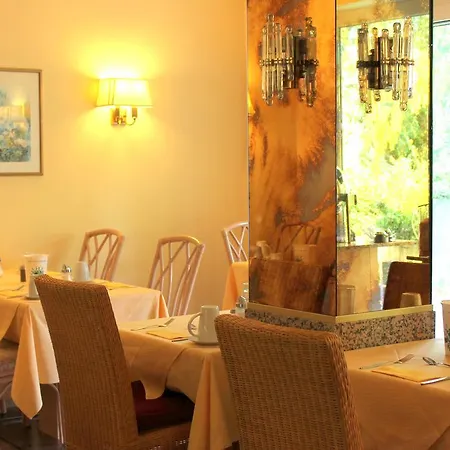 Eden - Am Hofgarten Bonn