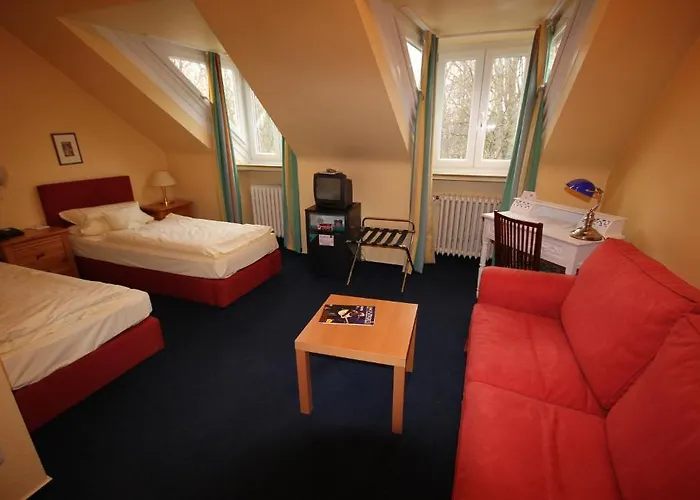 Eden - Am Hofgarten Otel 3*