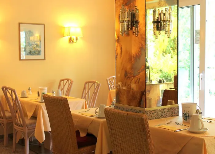 Eden - Am Hofgarten Bonn